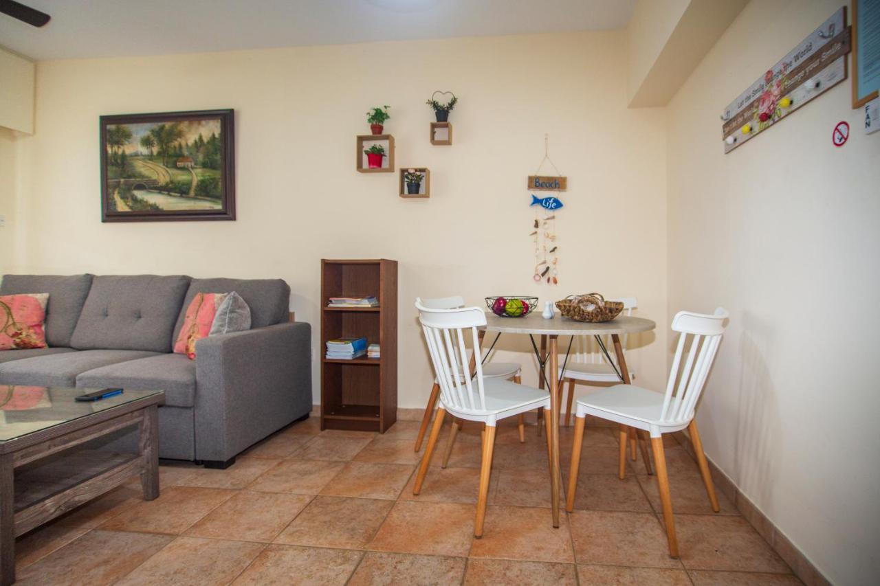 Central, By Sea, Seaview, Renovated 1 Bedroom Flat Larnaca Exterior photo